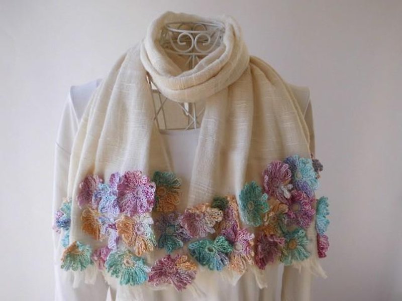 Stall ♪ colorful flowers our friendly organic cotton to the skin - Scarves - Cotton & Hemp Purple