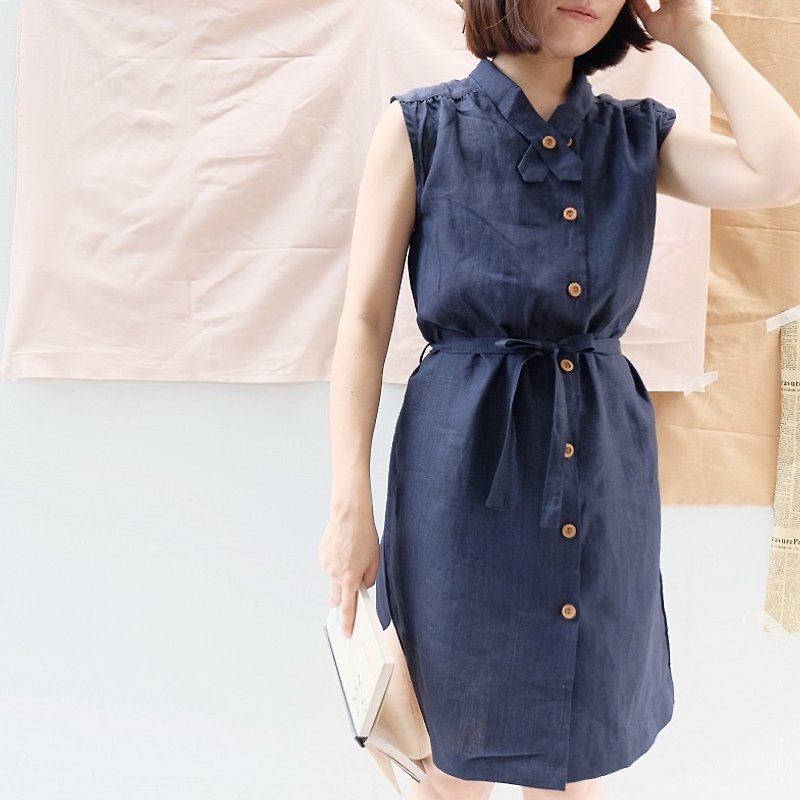X-cross collar Dress : Indigo Linen - 洋裝/連身裙 - 棉．麻 藍色