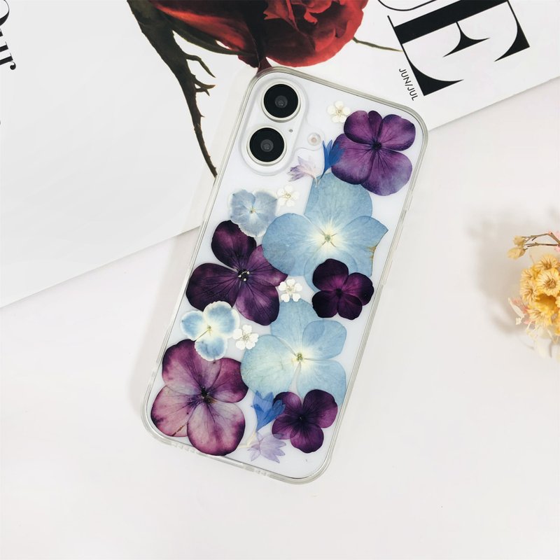 Handmade Natural Blue Purple Pressed Flower Phone Case for iPhone 16 Samsung S25 - เคส/ซองมือถือ - พืช/ดอกไม้ 