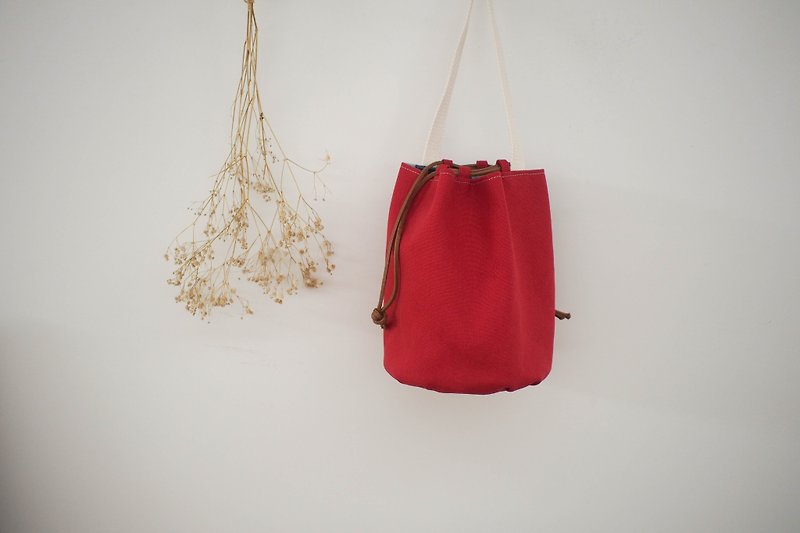 Fruit box series beam mouth package / bucket bag / limited manual package / wild berry red / stock supply - Messenger Bags & Sling Bags - Cotton & Hemp Red