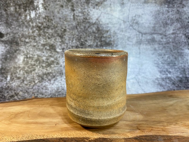 Wood fired yunomi - 花瓶/花器 - 陶 