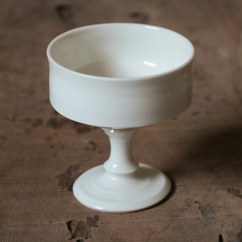 Selected day porcelain clay goblet - แก้ว - เครื่องลายคราม ขาว