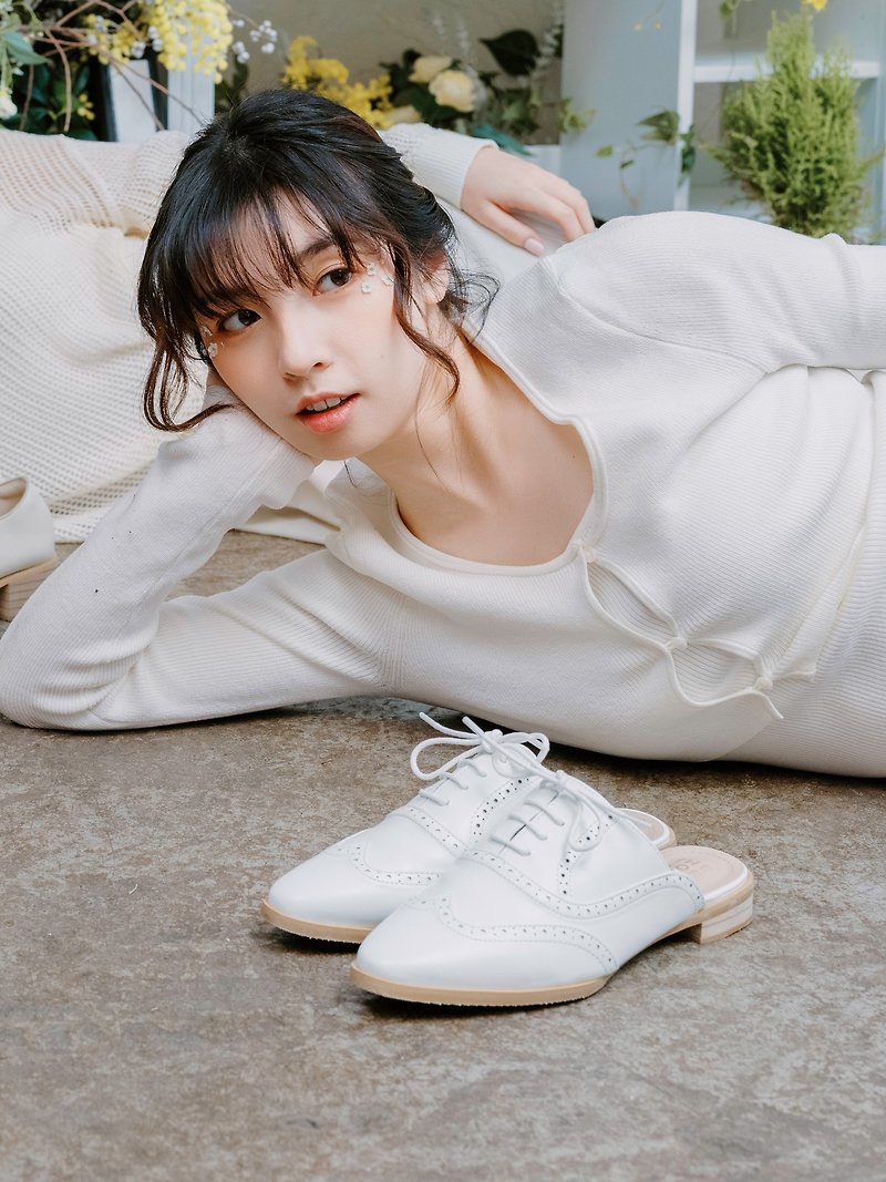 Hong Kong brand Kenya Wingtip Slippers slippers white - รองเท้าลำลองผู้หญิง - วัสดุอีโค ขาว