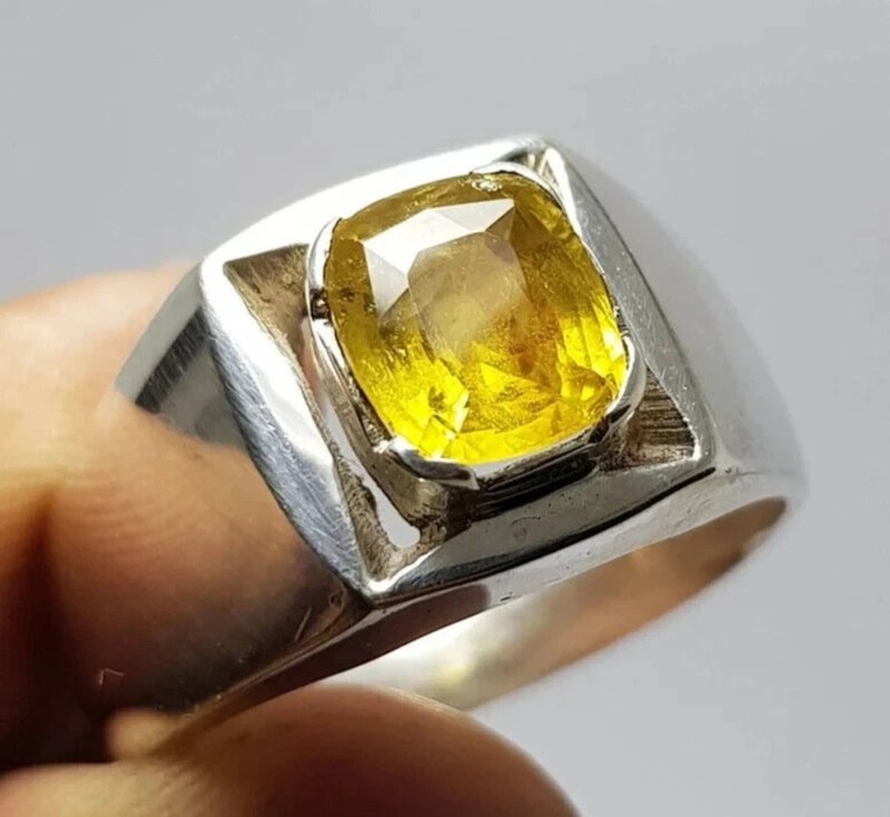 Ceylon Sapphire Pukhraj Ring Unheated untreated yellow sapphire ring mens ring - 戒指 - 寶石 黃色