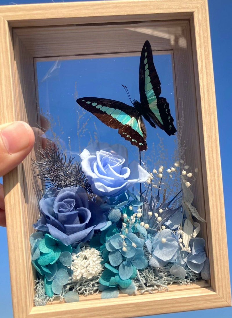 Capture the sky. Western Valentine's Day gift. Father's Day. Everlasting Butterfly Garden. Everlasting rose. - Dried Flowers & Bouquets - Plants & Flowers Blue