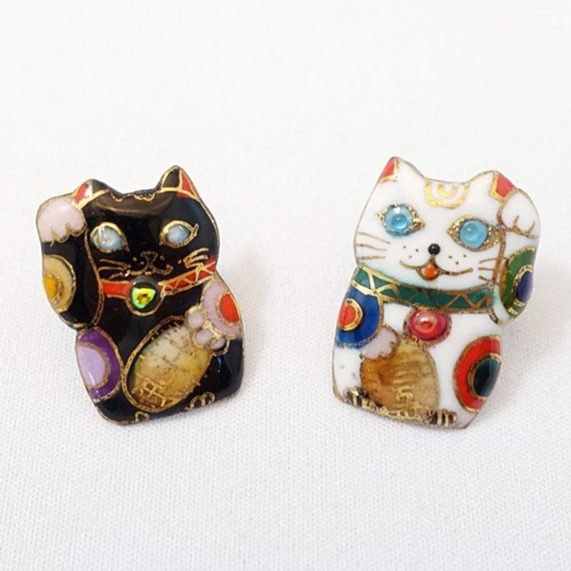 Maneki-neko cloisonné pin brooch - เข็มกลัด - โลหะ สีดำ