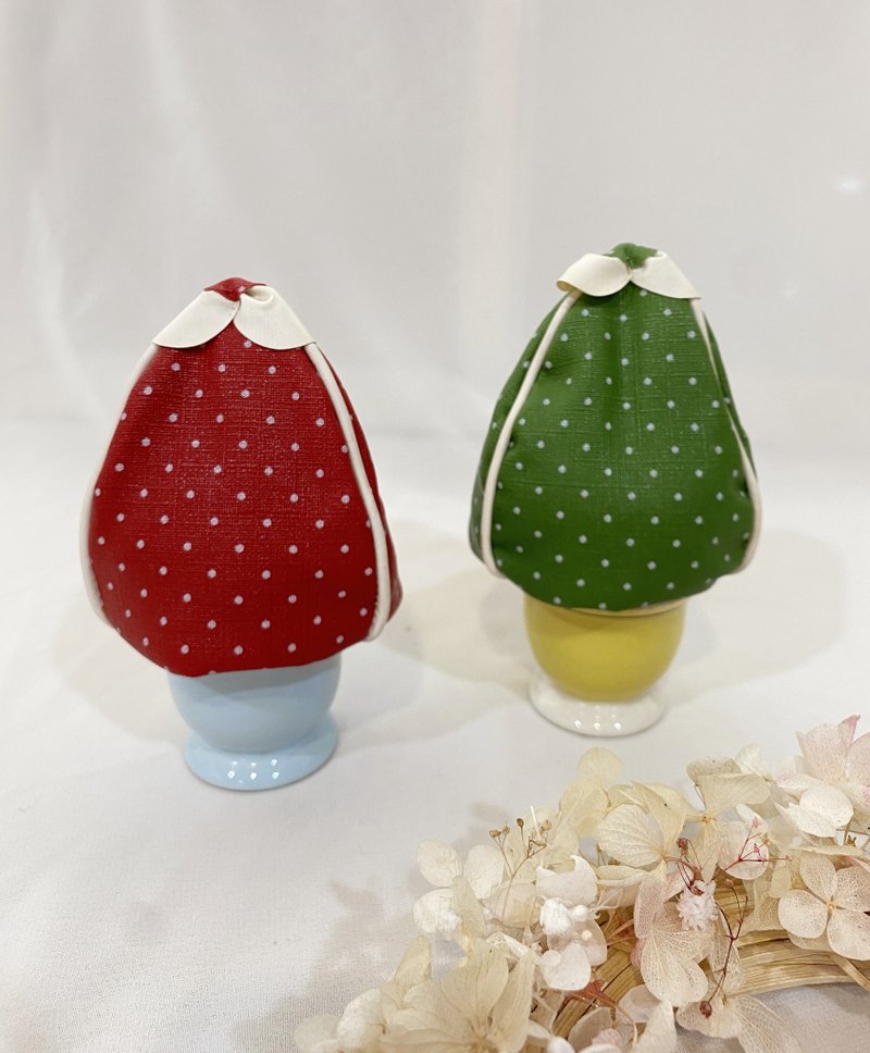 【好日戀物】德國vintage古早防水保溫罩蛋杯一組聖誕節日禮物儀 - 碟子/醬料碟/醬油碟 - 陶 多色