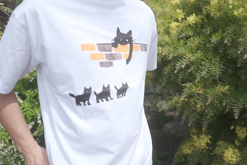 T-shirt Cat Cat Cat Cat - เสื้อยืดผู้หญิง - วัสดุอื่นๆ ขาว