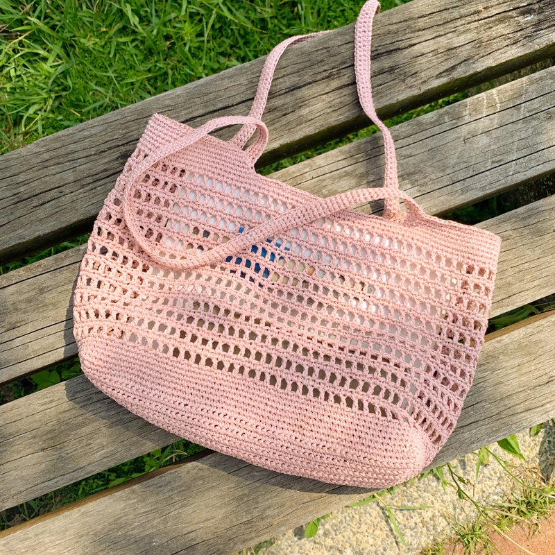 Hand Woven/Paper Woven Pink Mesh Tote Shoulder Bag Tote Bag Sundry Bag - กระเป๋าถือ - ผ้าฝ้าย/ผ้าลินิน สึชมพู