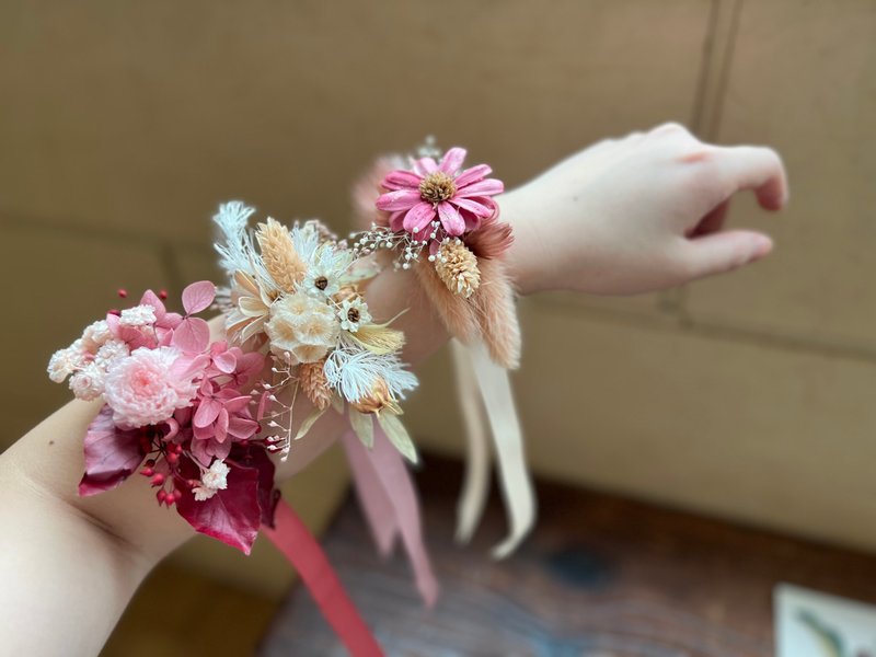 手腕花 乾燥花 伴娘手腕花設計 乾燥花手環 永生花手環 - 胸花/手腕花 - 植物．花 多色