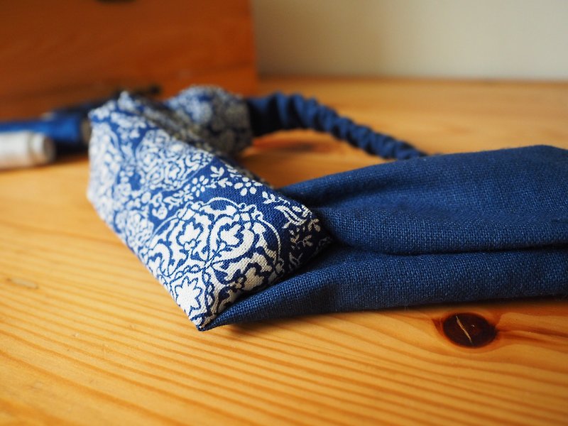 Handmade Elastic Headband Blue pattern - Hair Accessories - Cotton & Hemp Blue