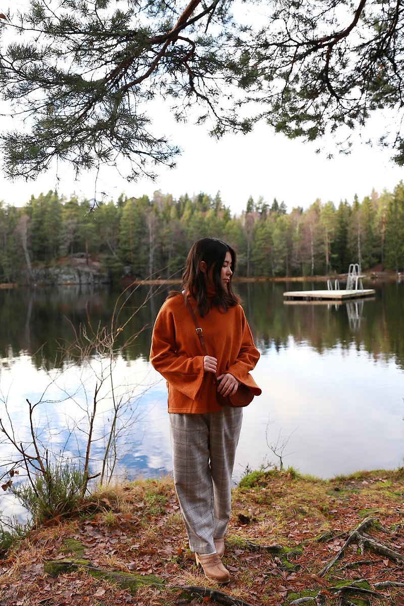 Bright warm winter stretch wool orange stand-up collared sweater - สเวตเตอร์ผู้หญิง - ขนแกะ 
