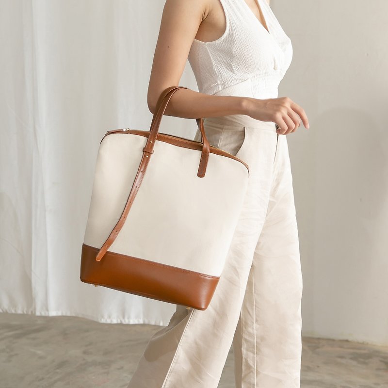 GAMBREL structured leather canvas tote/ laptop bag - off-white/ tan - กระเป๋าแล็ปท็อป - หนังแท้ ขาว