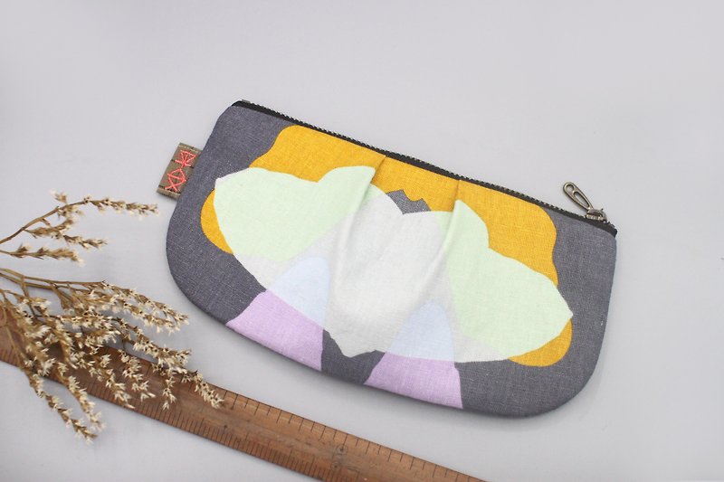 Peace Multi-purpose bag - geometric butterfly, feel cotton, pencil case, storage bag, glasses bag - กระเป๋าเครื่องสำอาง - ผ้าฝ้าย/ผ้าลินิน สีส้ม