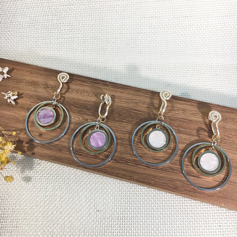 Circle circle ear clip earrings - Earrings & Clip-ons - Other Metals Multicolor