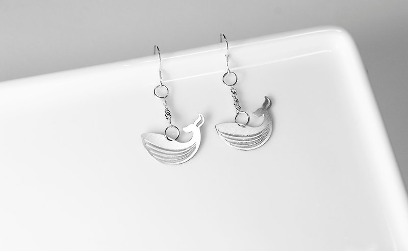 Whale Earrings [Mini Style]_Animal Series_造题 - ต่างหู - วัสดุอื่นๆ สีเงิน