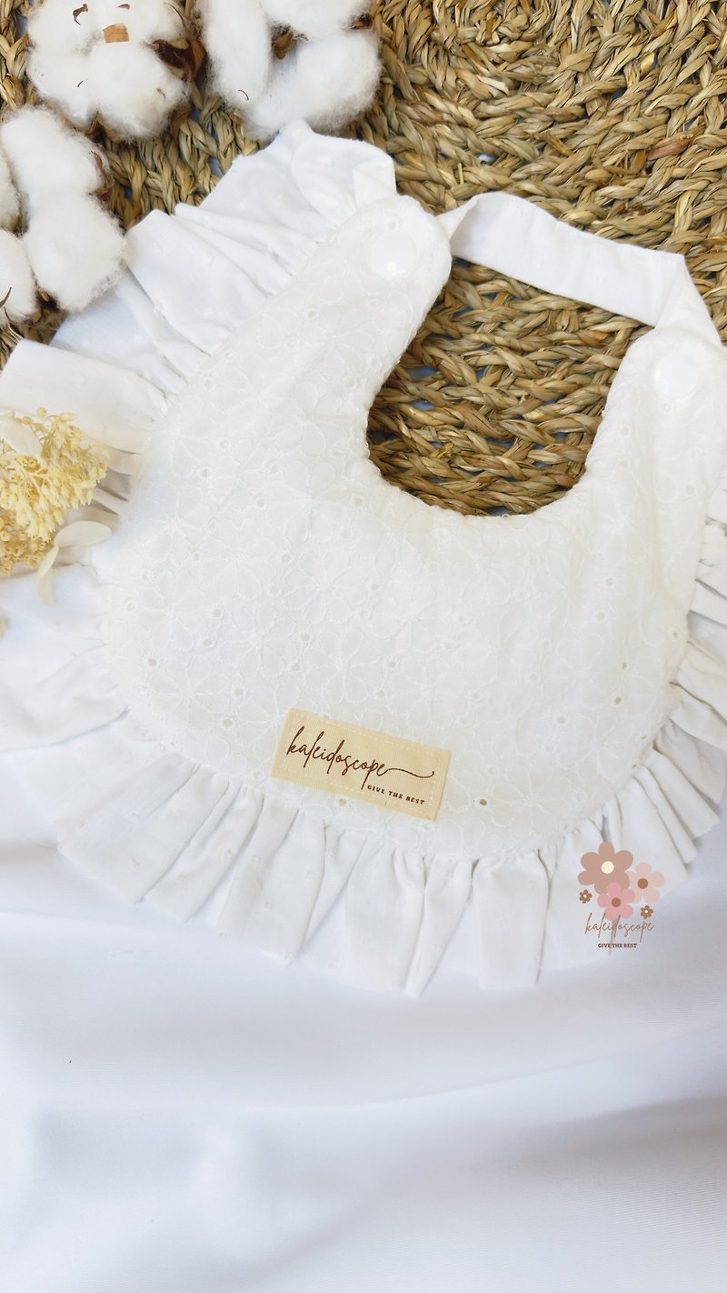 Kaleidoscope Store-Snowflake embroidered handmade bibs - Bibs - Cotton & Hemp White