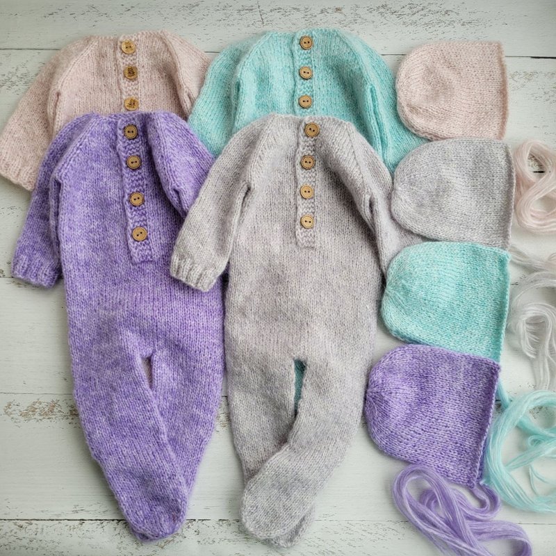 Fluffy newborn romper witn bonnet. Baby photo props. - 嬰兒手鍊/飾品 - 羊毛 