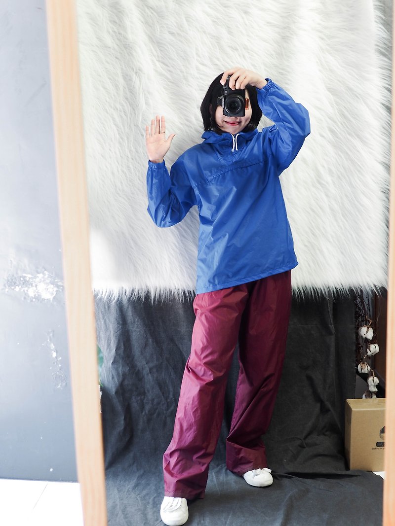 靛藍x紫紅雨季戀日青澀時光 古董連帽分離式防風雨衣 vintage - 雨傘/雨衣 - 防水材質 藍色