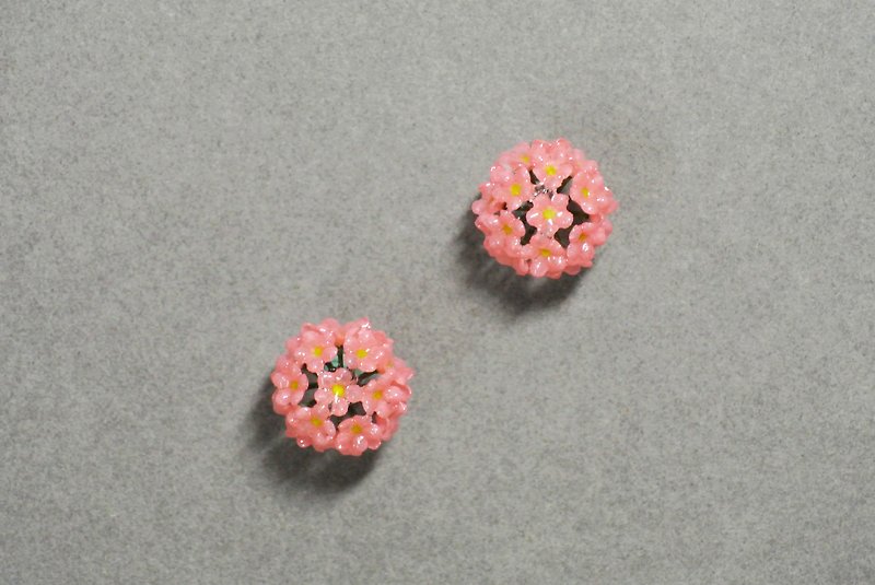 Flower Ball (Pink) Earrings - ต่างหู - กระดาษ สึชมพู