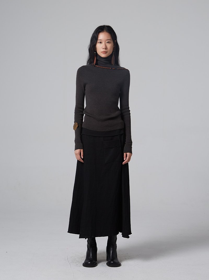 Black wool skirt with hard wrap and soft core - กระโปรง - ขนแกะ สีดำ