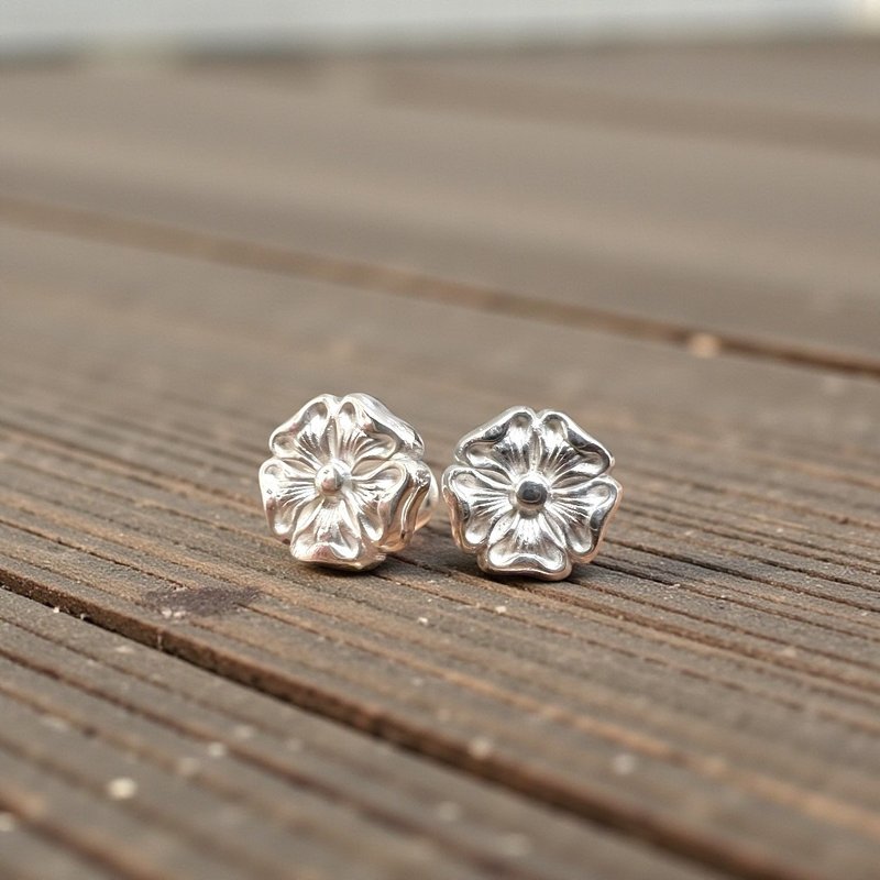 シルバーフラワーピアス - ピアス・イヤリング - スターリングシルバー 