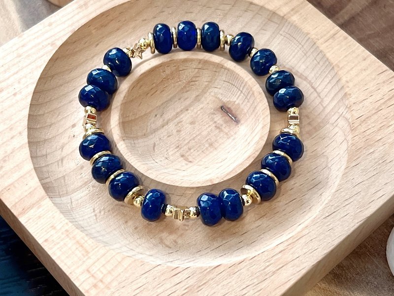 Blue Stone x Gold Star Stretch Bracelet - สร้อยข้อมือ - หยก สีน้ำเงิน