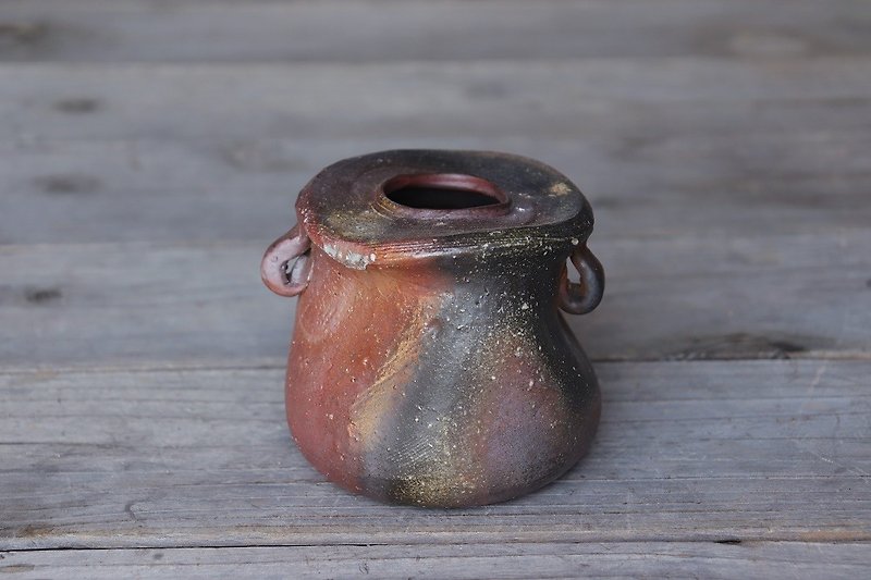 Bizen with flowers h 1 - 029 - Pottery & Ceramics - Pottery Brown