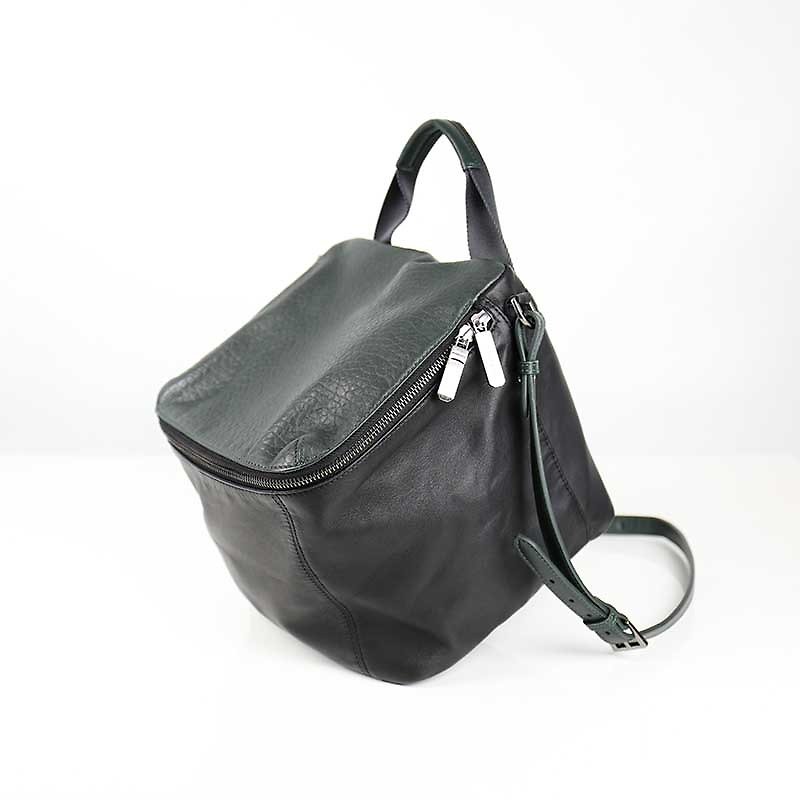 Pimm's lightweight sheepskin casual shoulder bag - black x green - กระเป๋าแมสเซนเจอร์ - หนังแท้ สีดำ