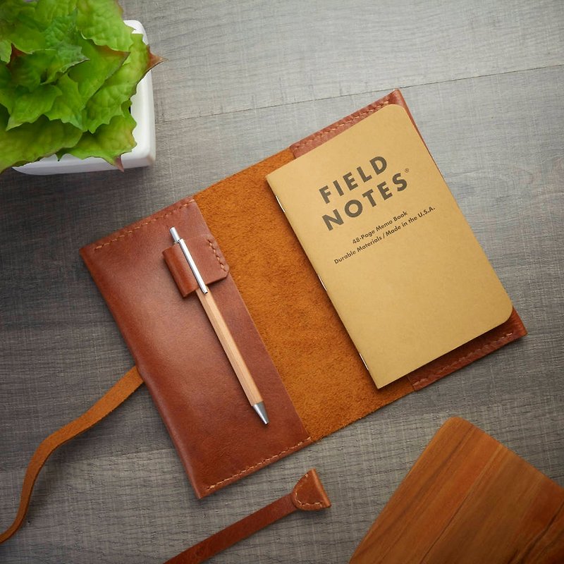 Field Notes Leather Cover / Travel Wallet / Passport Holder / Travel wallet  - สมุดบันทึก/สมุดปฏิทิน - หนังแท้ สีนำ้ตาล