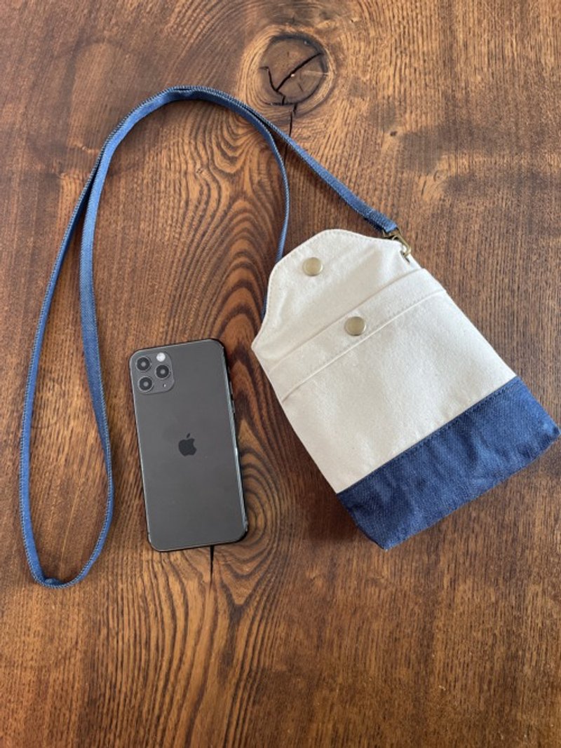 Kurashiki Canvas Okayama Denim Bicolor Smartphone Pochette Smartphone Shoulder Smartphone Pouch Kinari x Indigo - Messenger Bags & Sling Bags - Cotton & Hemp 