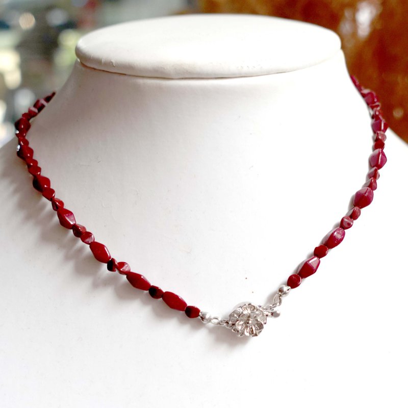 Japanese middle-aged red rhombus-shaped beads beaded choker pendant necklace high-end second-hand vintage jewelry - สร้อยคอ - โลหะ สีแดง