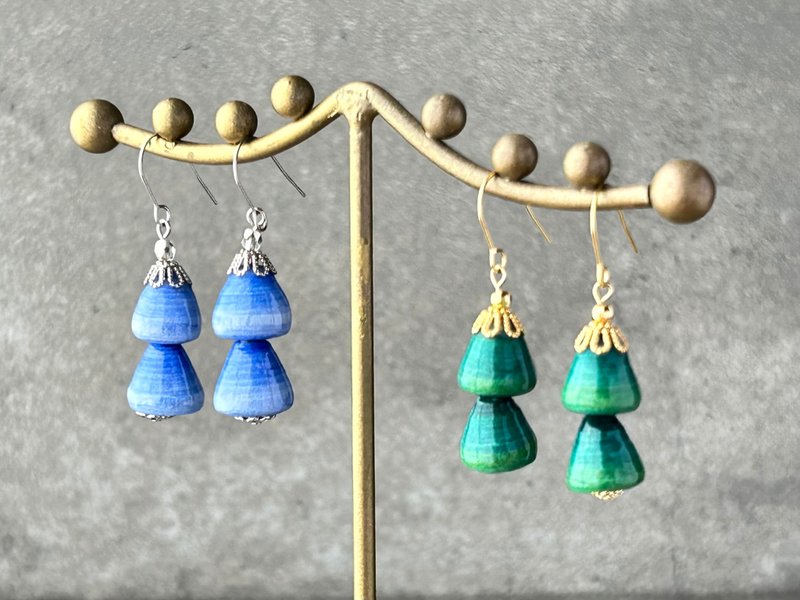 Casual Japanese paper tree earrings/ Clip-On in blue and green, pair, different colors, Christmas gift, wife, girlfriend, favorite color, event, light - Earrings & Clip-ons - Paper Blue