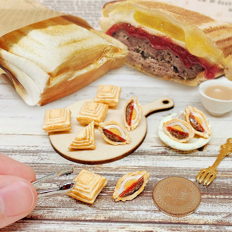 [Macro Food World] Hand-made hot-pressed toast cheese beef burger earrings (pair)