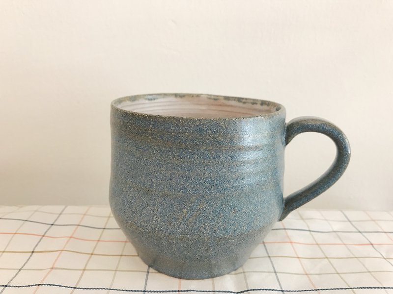 Yan Yan - Mug Cup (Hand-pull blank) - Mugs - Pottery Multicolor