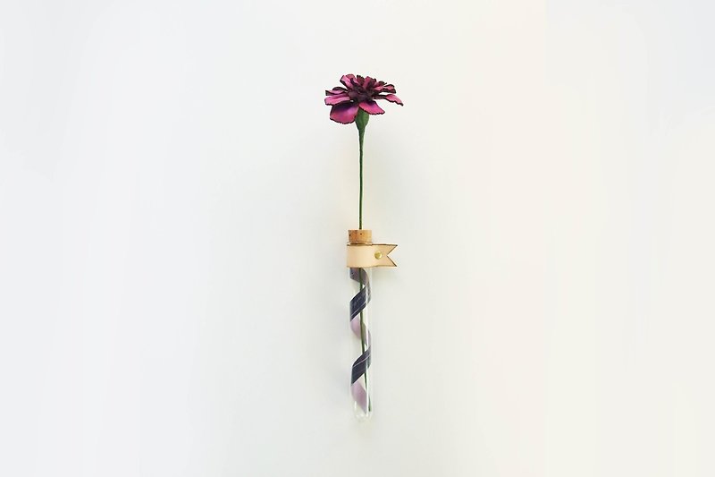 Wonder-Carnation Leather Flower Hanging Bunch - Purple Dew - Items for Display - Genuine Leather Purple
