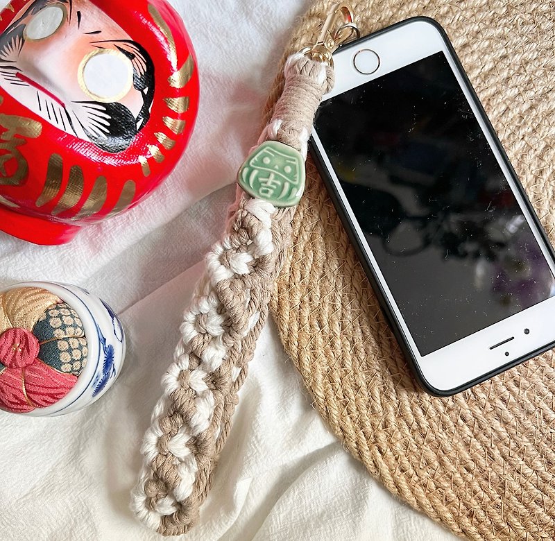 Ceramic Damaru Phone Wristlet - เชือก/สายคล้อง - ผ้าฝ้าย/ผ้าลินิน 