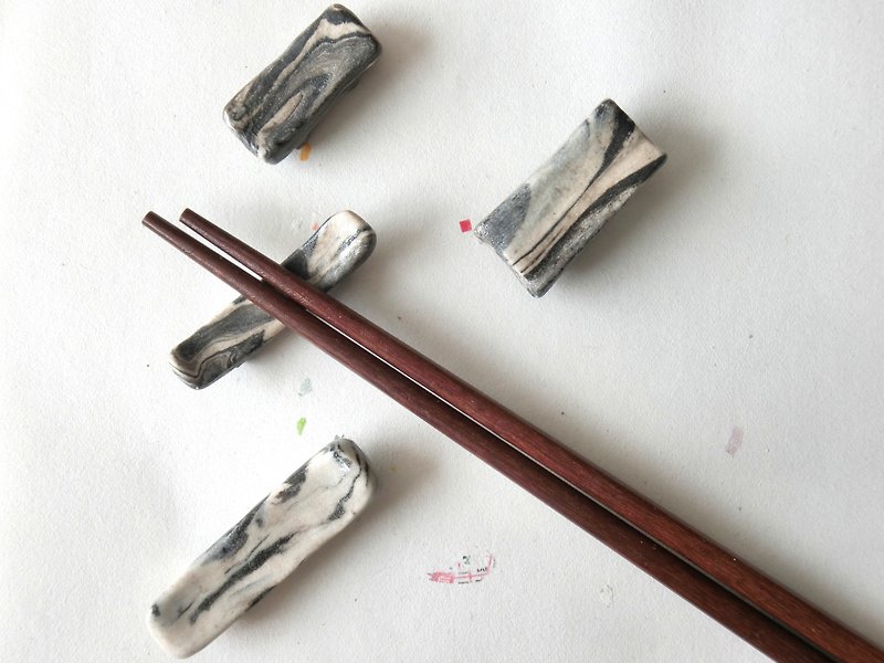石/セラミックドロマイトブラックホワイトブラックライン箸ホルダー（4）の下で - ランチョンマット - 磁器 ブラック