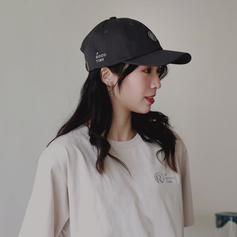 品牌訂製 LOGO鴨舌帽 良辰春衫 日系簡約老帽 復古街頭潮流 - 帽子 - 其他材質 多色