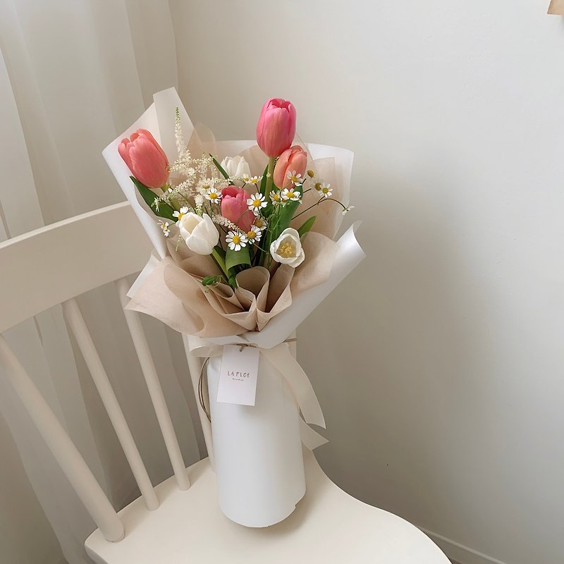 Fresh flower tulip bouquet pink tulip/Korean style bouquet/graduation bouquet - Dried Flowers & Bouquets - Plants & Flowers Pink