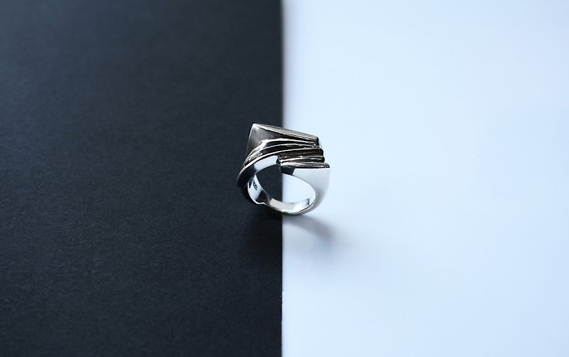 925 Silver Deconstructive Design Ring【Frankness Jewellery】Original - แหวนทั่วไป - เงิน สีเงิน