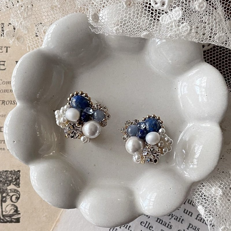 14kgf Lapis lazuli and vintage pearl bijou earrings OR pain-resistant brass ear clip ear needle/ear cap - Earrings & Clip-ons - Gemstone Blue