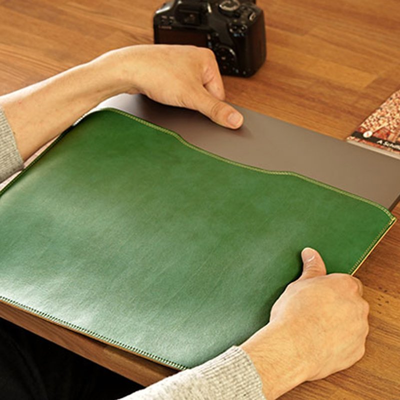 Laptop Case 16 Inch iPad MacBook Pro Tablet PC Case Made in Japan MAC01-16 [Shipped within 10-21 days] - Tablet & Laptop Cases - Faux Leather Green