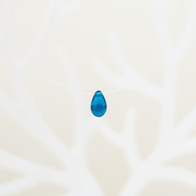 人魚的眼淚．透明國度隱形項鍊 (鎖骨鍊)   / 琉璃水晶 / 水滴項鍊 - 鎖骨鍊 - 玻璃 藍色
