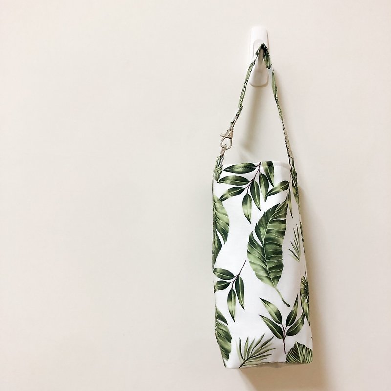 [Snowflake Pear] Tropical Rainforest Handmade Beverage Bag / Small Walking Bag / Environmental Cup Bag - Other - Cotton & Hemp Multicolor