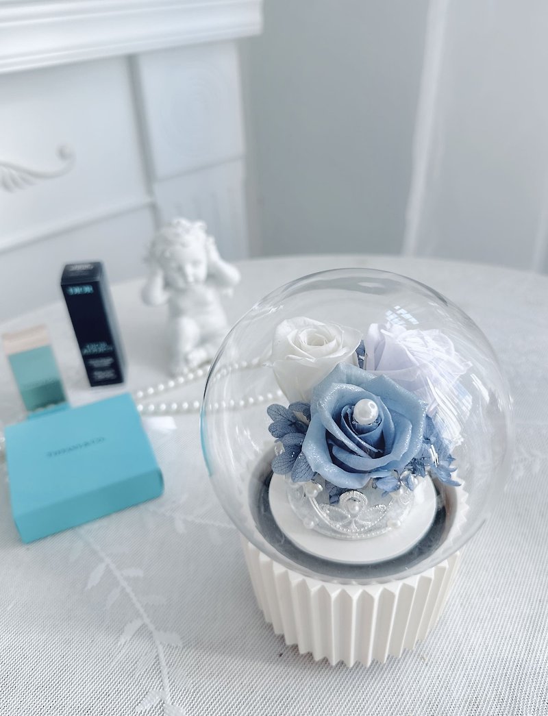 杯子蛋糕永生花音樂盒－白 - 乾燥花/永生花 - 植物．花 白色