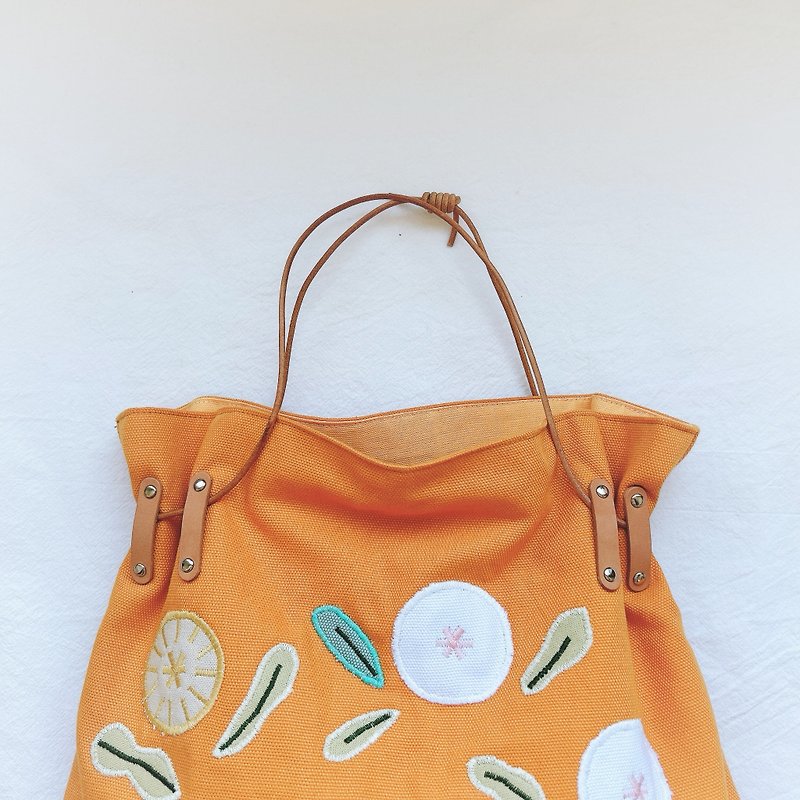 Bucket-bag _ irish daisy - กระเป๋าถือ - วัสดุอื่นๆ สีส้ม