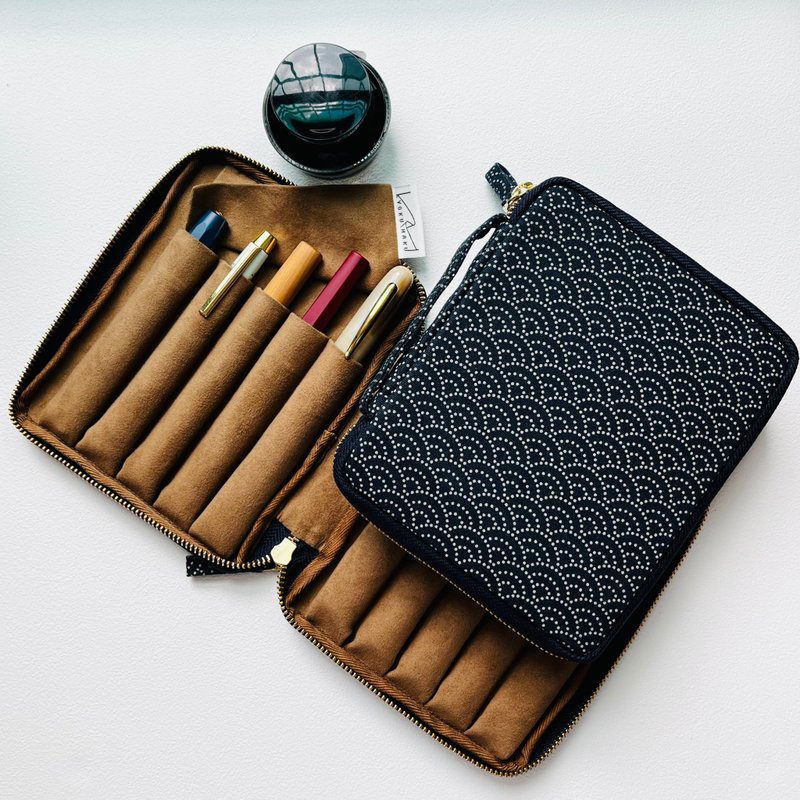 Fountain pen case for 10 pens seigaiha pattern - Pen & Pencil Holders - Cotton & Hemp Blue