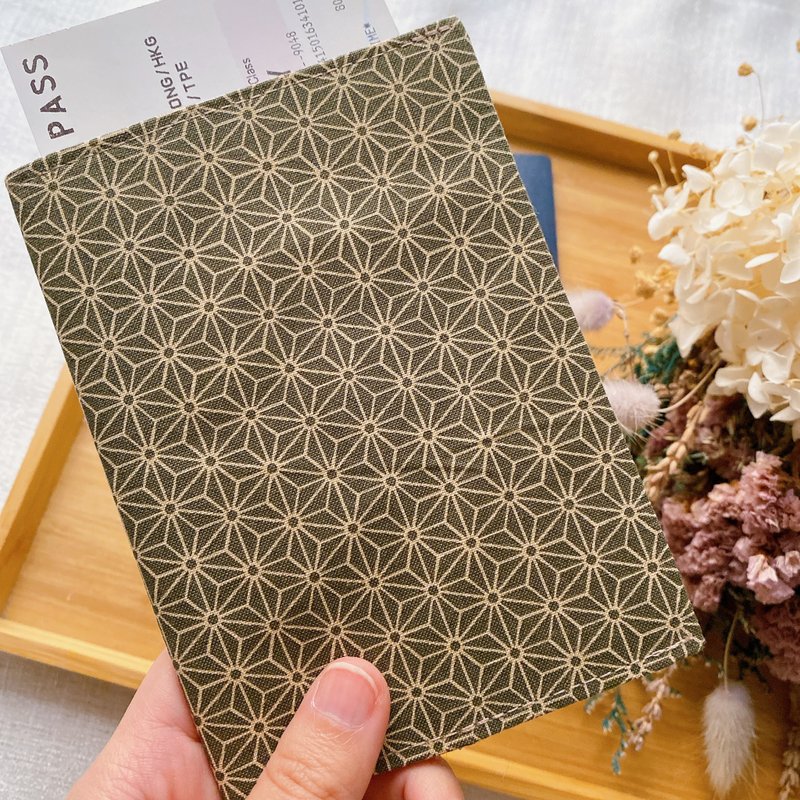 護照套 Passport Holder 護照夾 護照收納 麻葉紋綠色款 - 護照夾/護照套 - 棉．麻 
