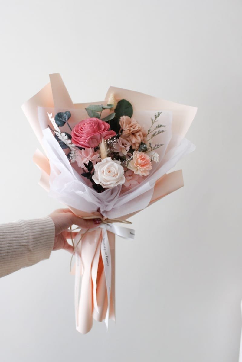 Cream Apricot Pink Everlasting Carnation Bouquet - Dried Flowers & Bouquets - Plants & Flowers 